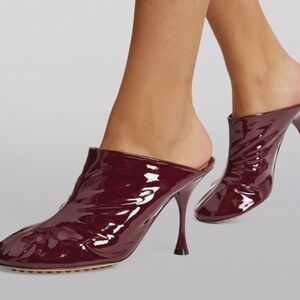 NWT Bottega Veneta Dot Sock Patent Leather Mules 90
